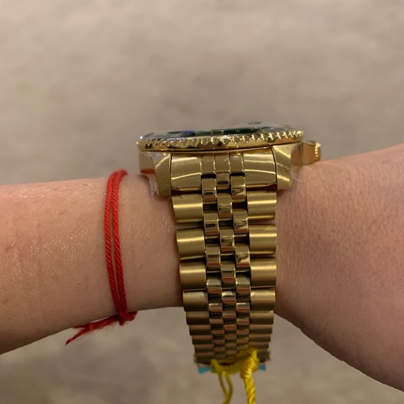 Invicta Pro Diver 30623 Gold Band Green Dial 43mm Case Wrist Watch for Men - New - Picture 3 of 4